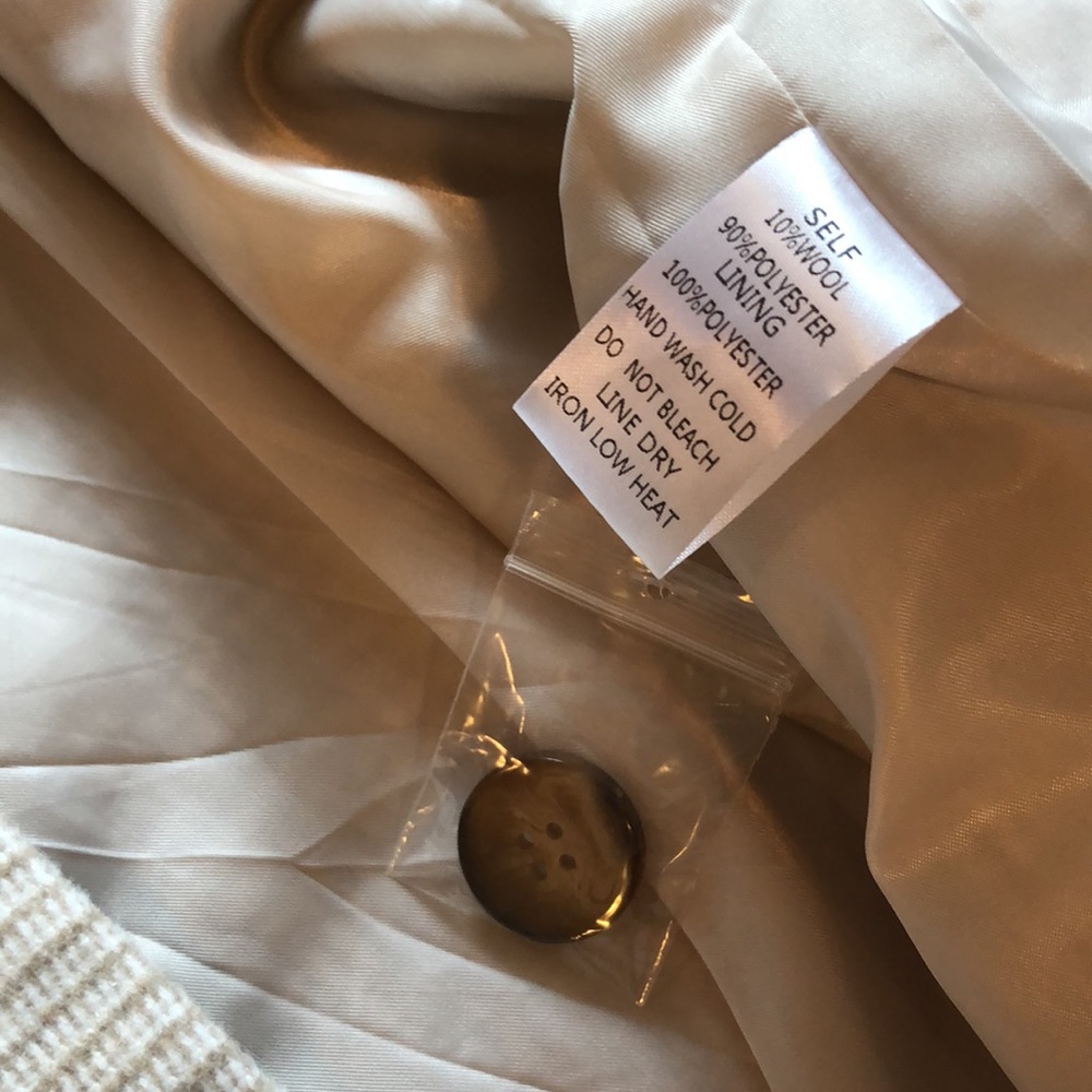 AURA | size L jacket - Picture 7 of 8